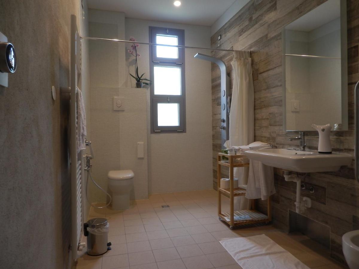 Bb Sharingloft Sirmione Bed and Breakfast Εξωτερικό φωτογραφία