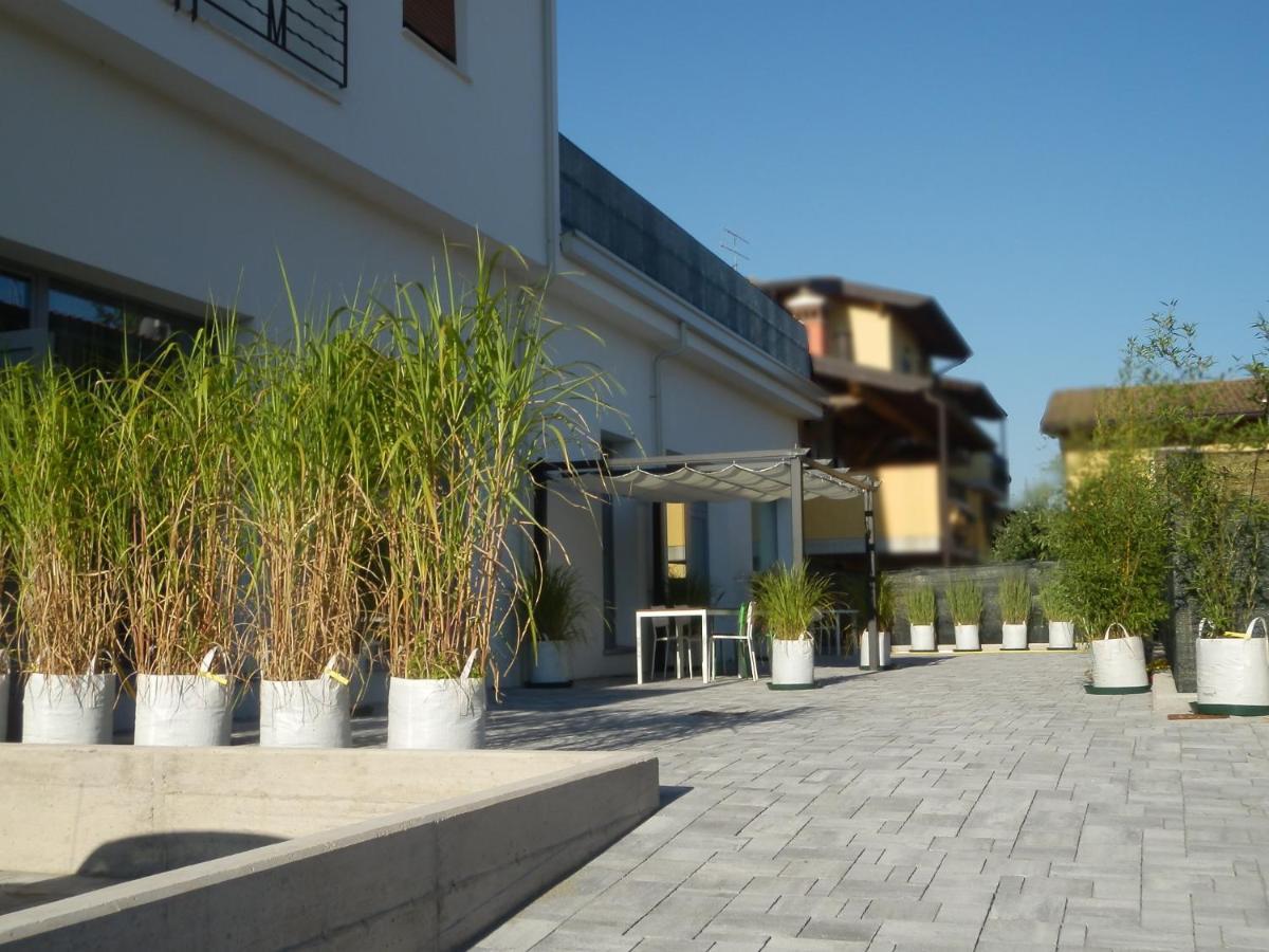 Bb Sharingloft Sirmione Bed and Breakfast Εξωτερικό φωτογραφία